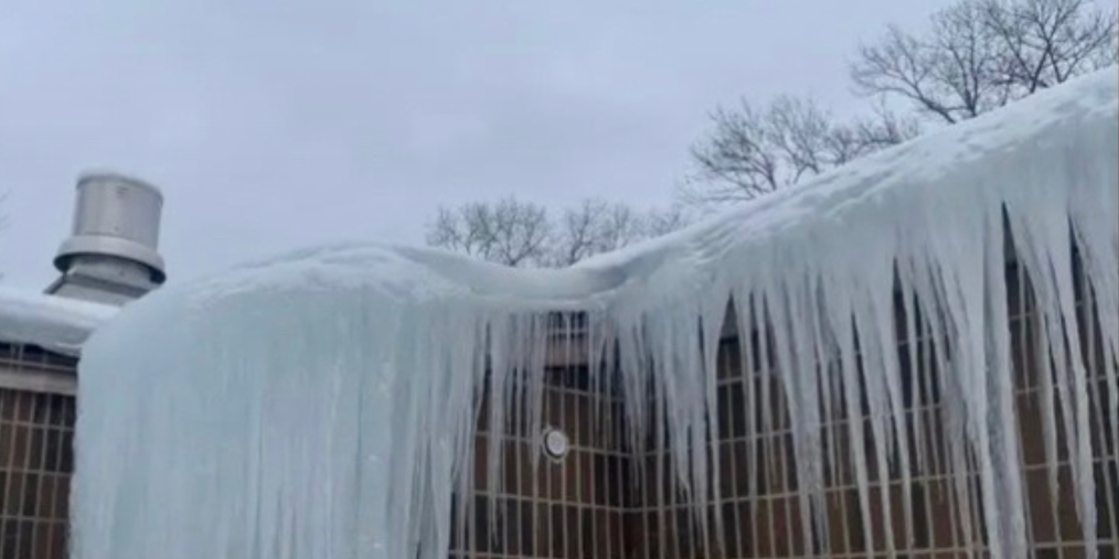 Ice dam in Columbus, Ohio