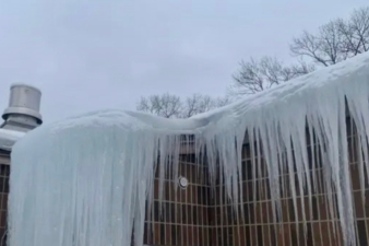 Ice dam in Columbus, Ohio